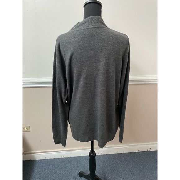 Sag Harbor Grey Plus Sweater - Picture 2 of 5
